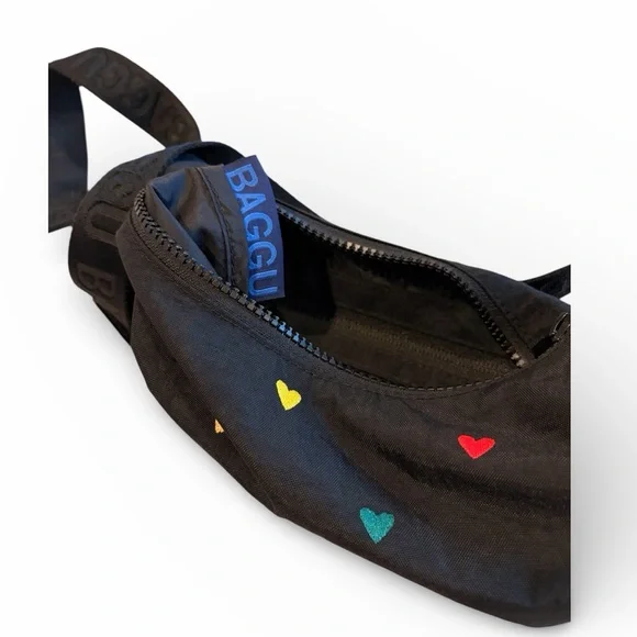 Retired Baggu Embroidered Hearts Crossbody Bag - Picture 4 of 5